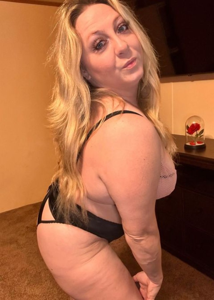 Индивидуалка Лена фото № 2 в городе Аткарск